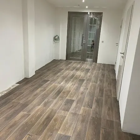 Linus Und Seine 2 An der Schmucke